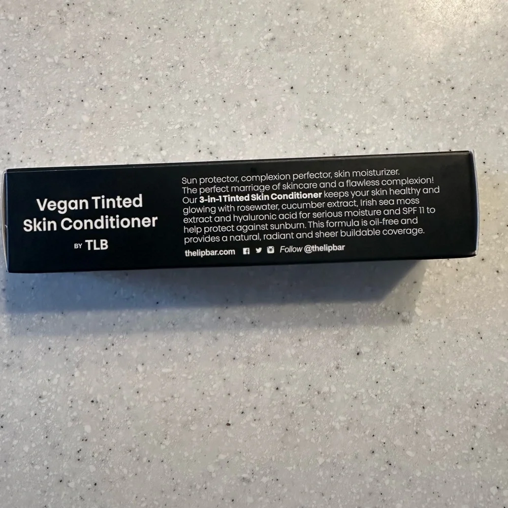 The Lip Bar TLP Quick Conceal Caffeine Cinnamon. Face Just Tint Honey Dip Vegan